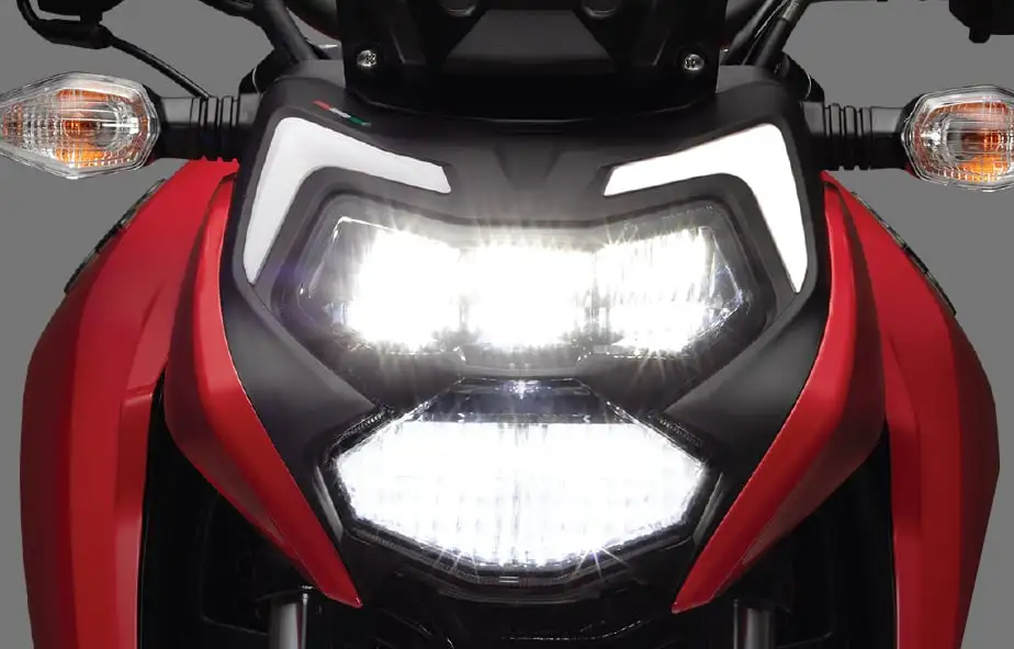 Imposing LED headlamp of RTR 160 4V Motorcycle